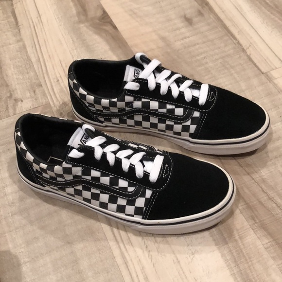 Vans Other - Vans checkerboard lace up old skool sneakers youth size 5.5 / women’s size 7